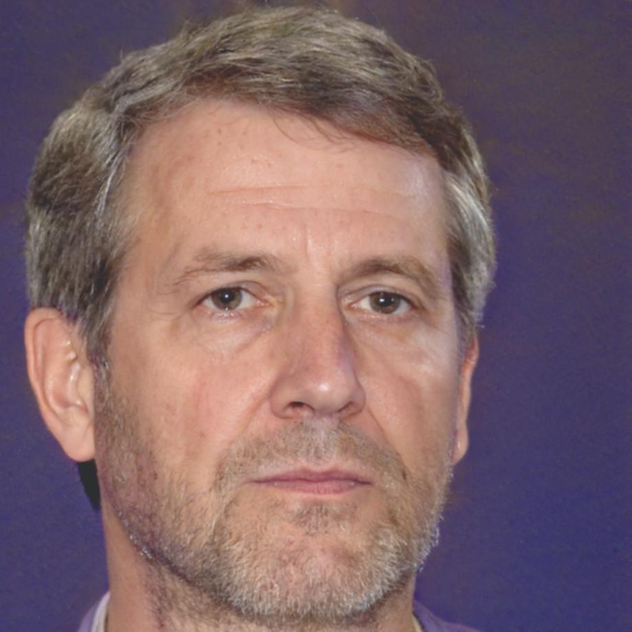 Dr. Martínez, especialista en psicología del desarrollo